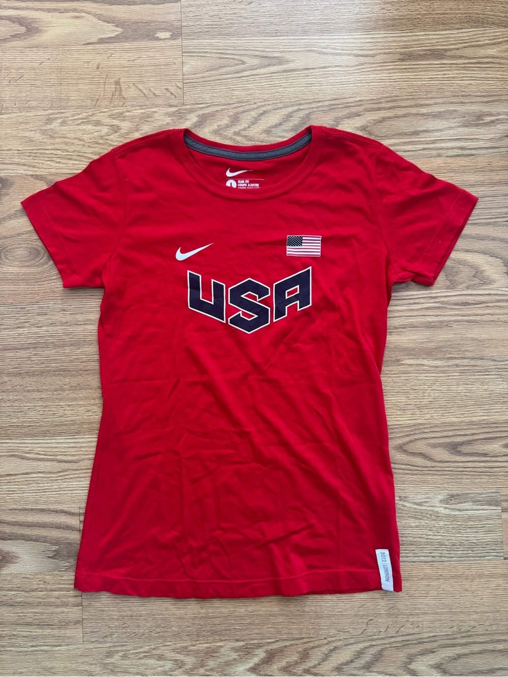 Women’s Nike USA Red Crewneck Tee - Slim Fit - Large
